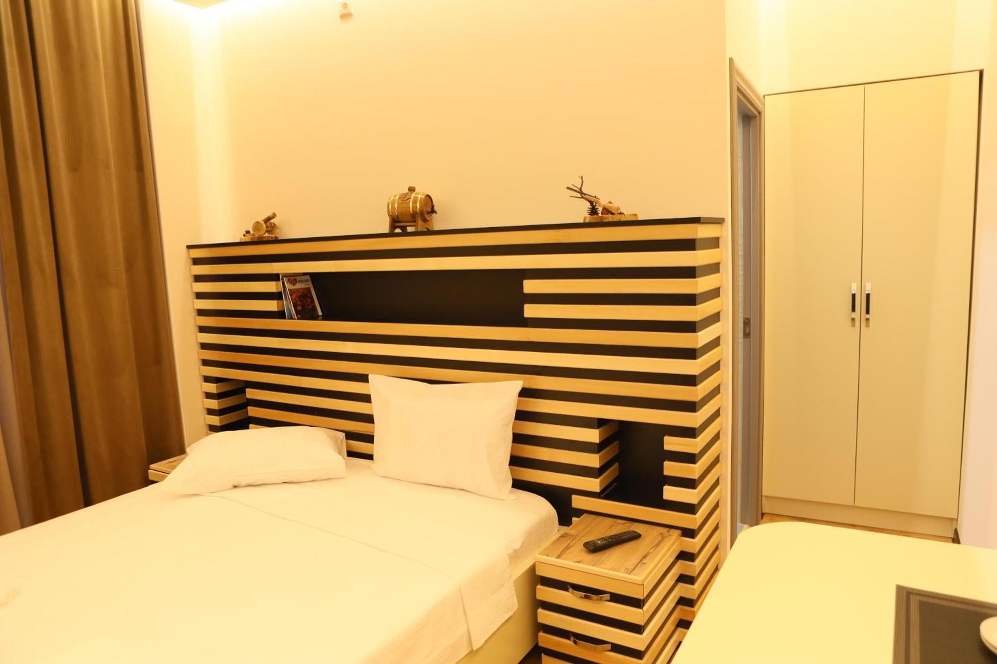Elko Hotel Yerevan Exterior photo